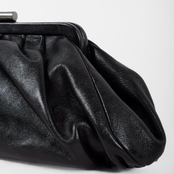 Chanel 07A Black Leather Clutch Bag - Picture 6 of 10